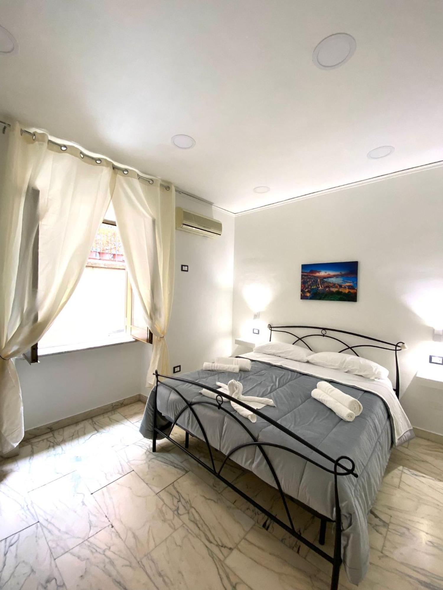 Castellano Apartment Naples Luaran gambar