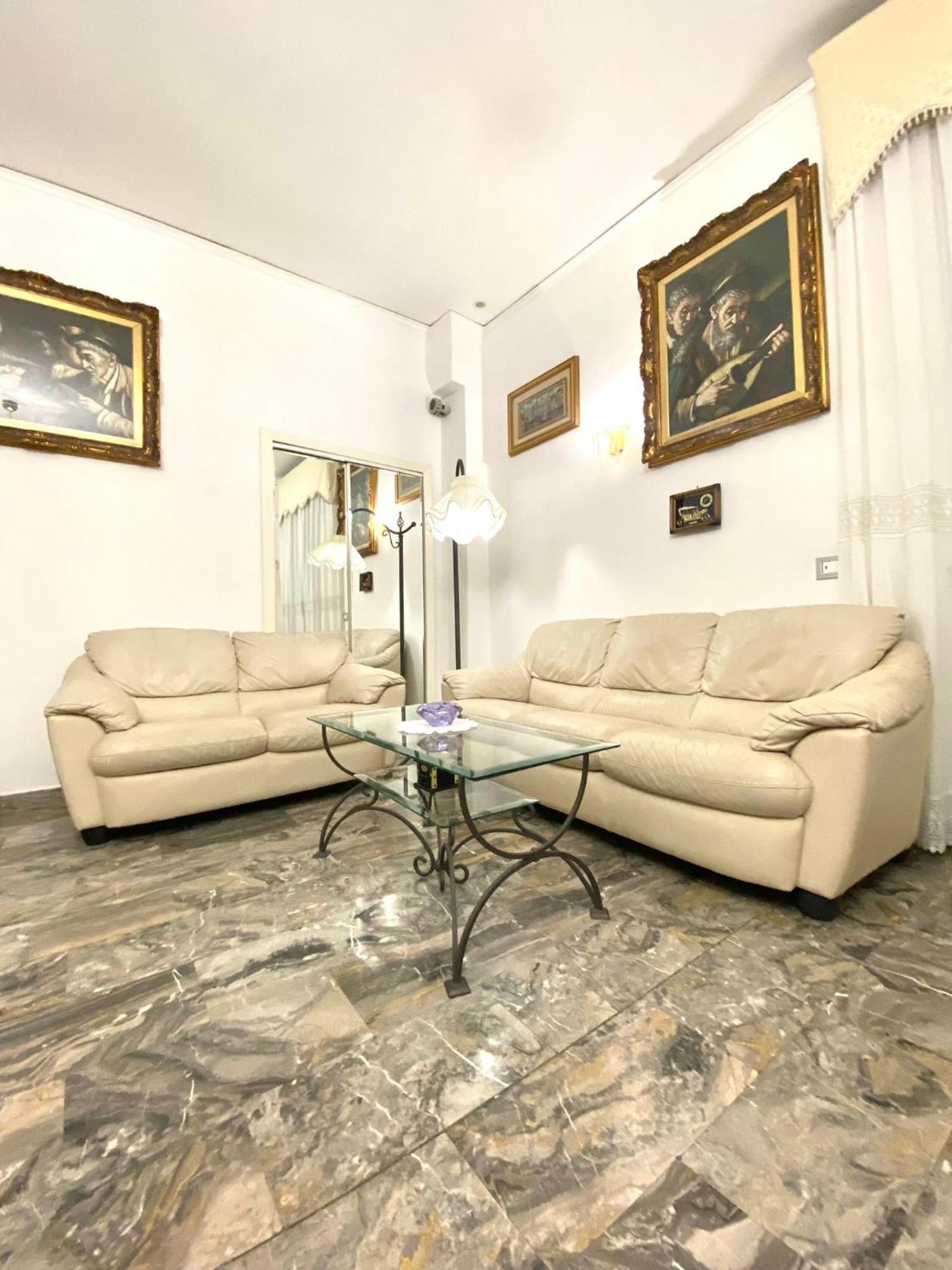 Castellano Apartment Naples Luaran gambar