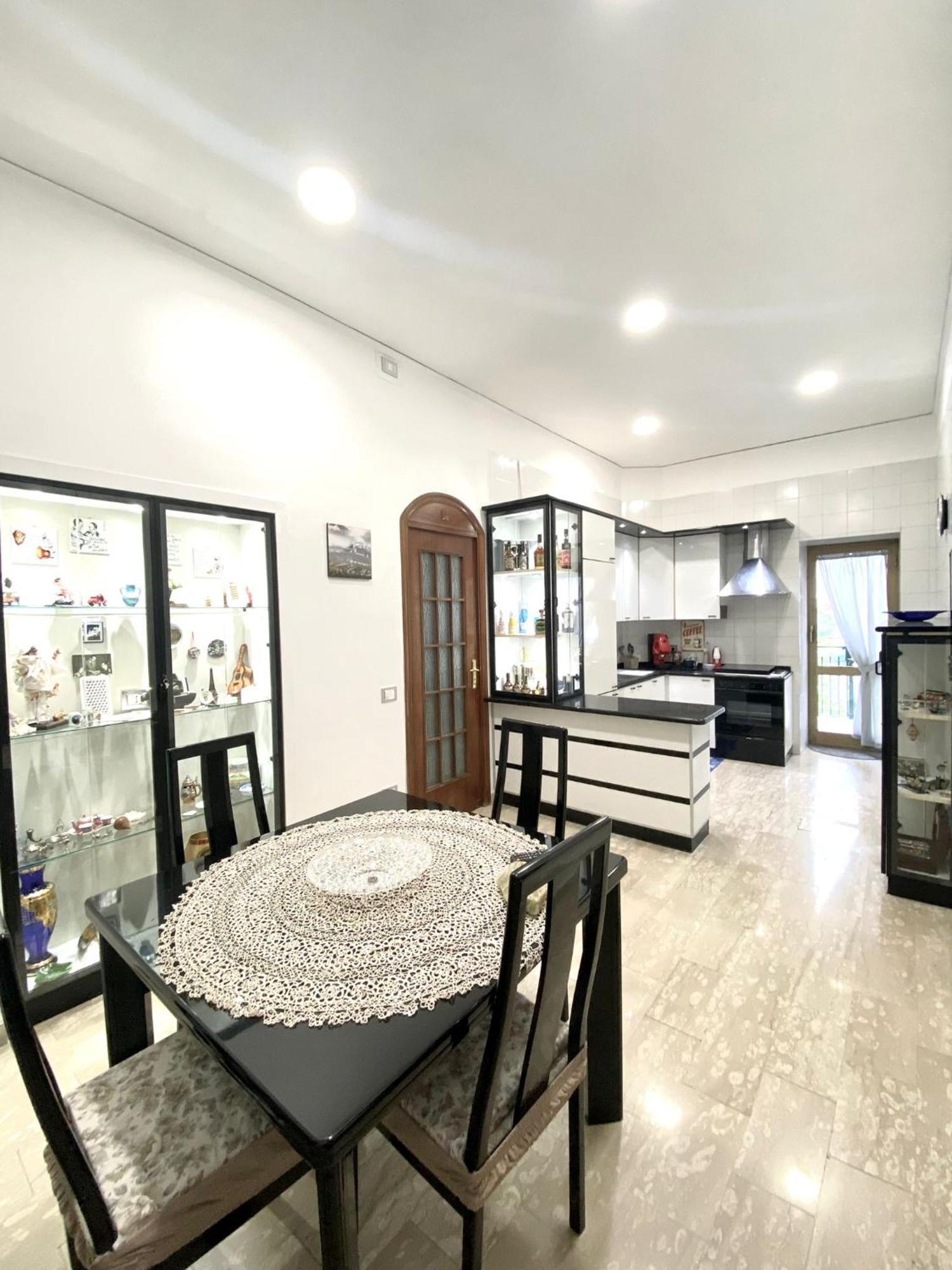 Castellano Apartment Naples Luaran gambar