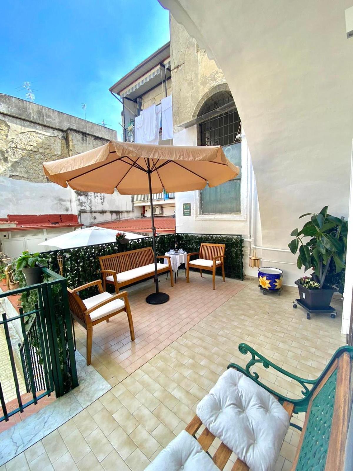 Castellano Apartment Naples Luaran gambar