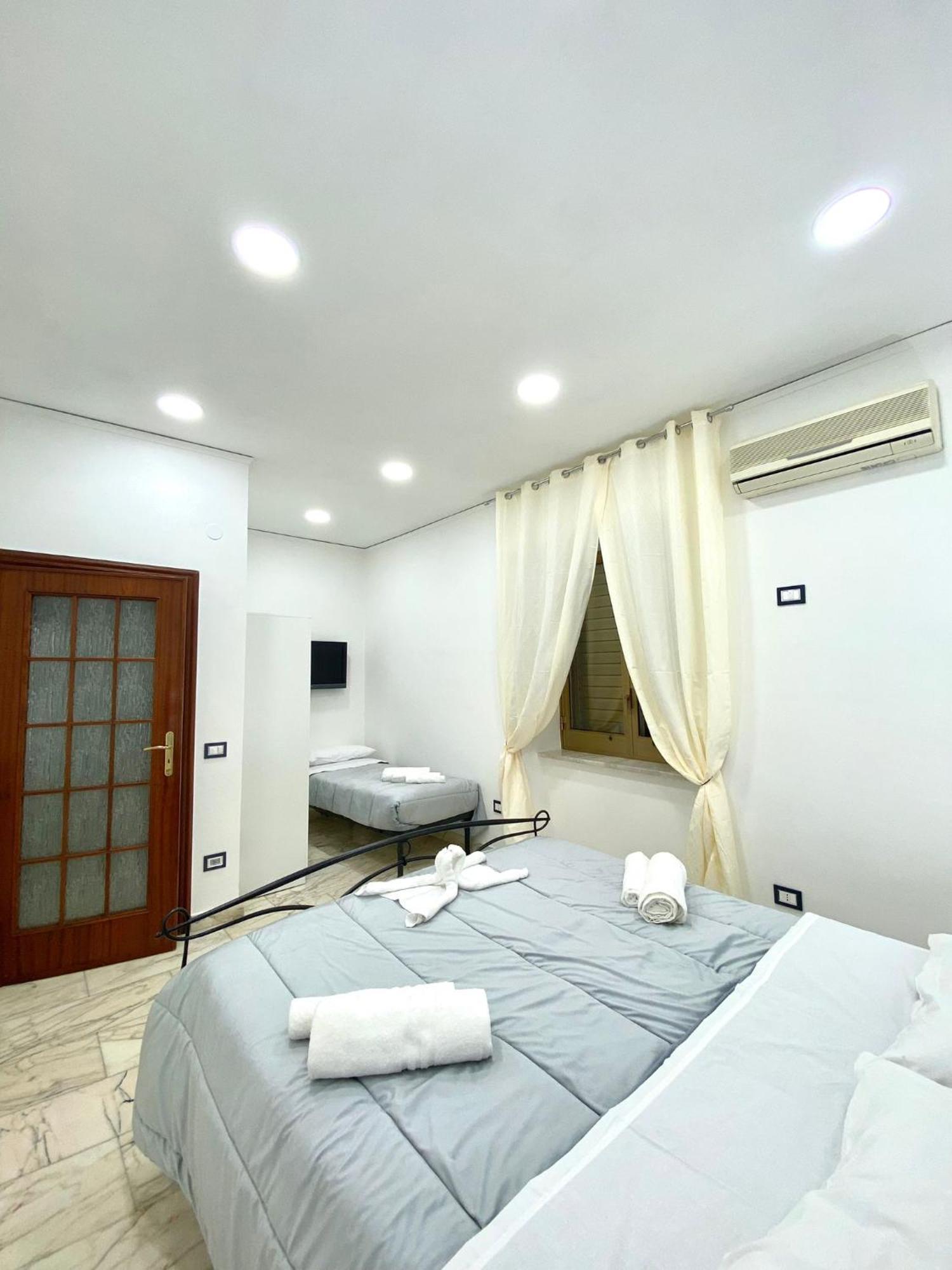 Castellano Apartment Naples Luaran gambar