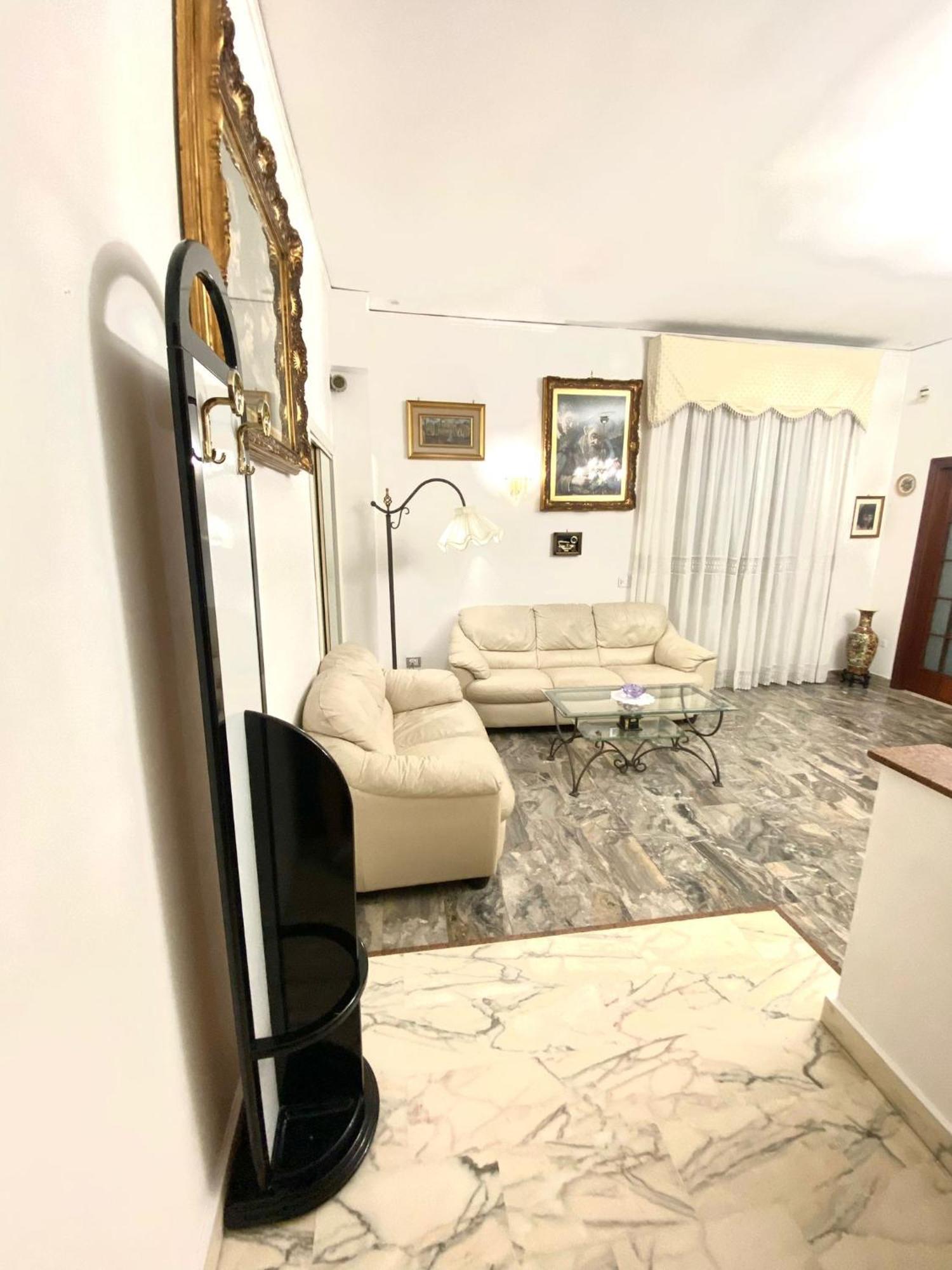 Castellano Apartment Naples Luaran gambar