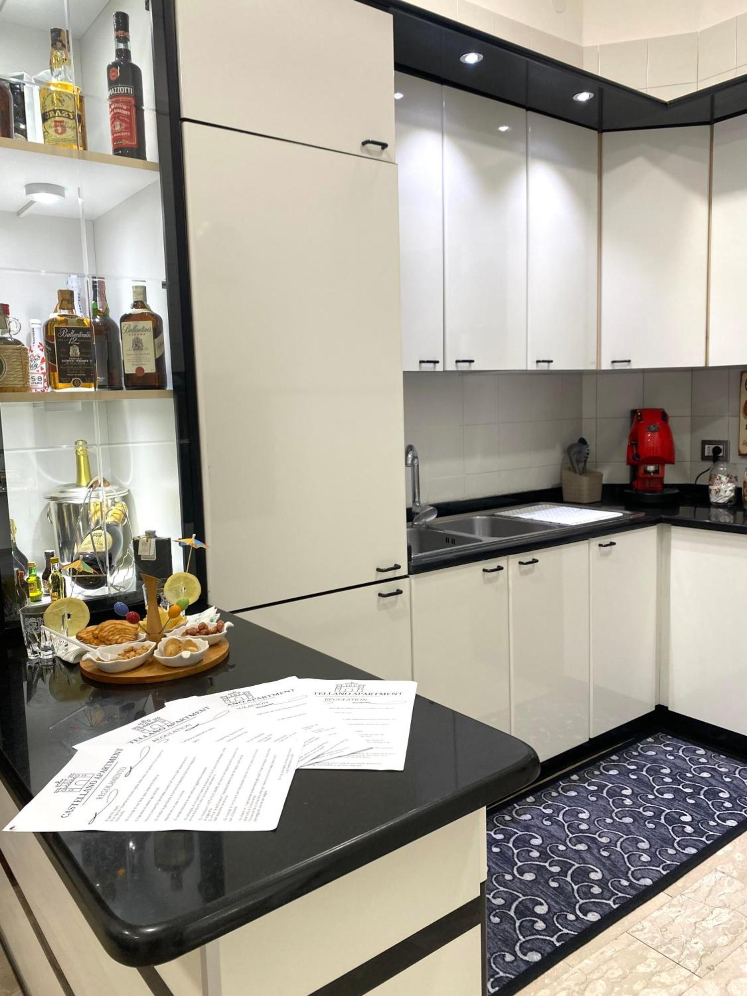 Castellano Apartment Naples Luaran gambar