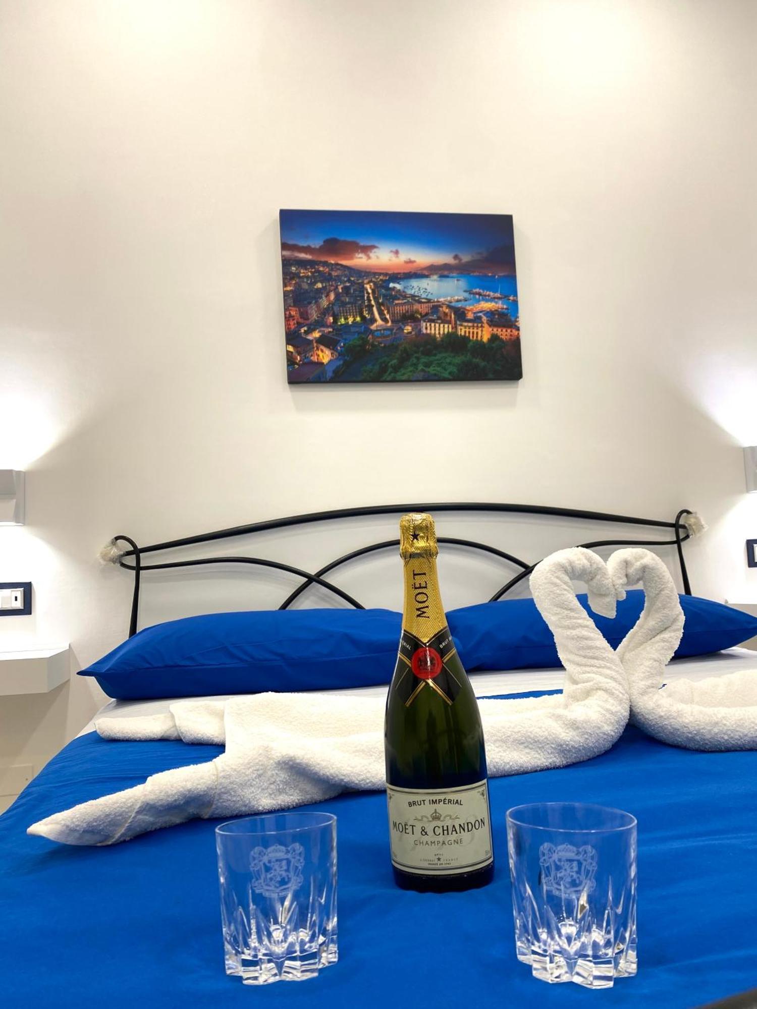 Castellano Apartment Naples Luaran gambar
