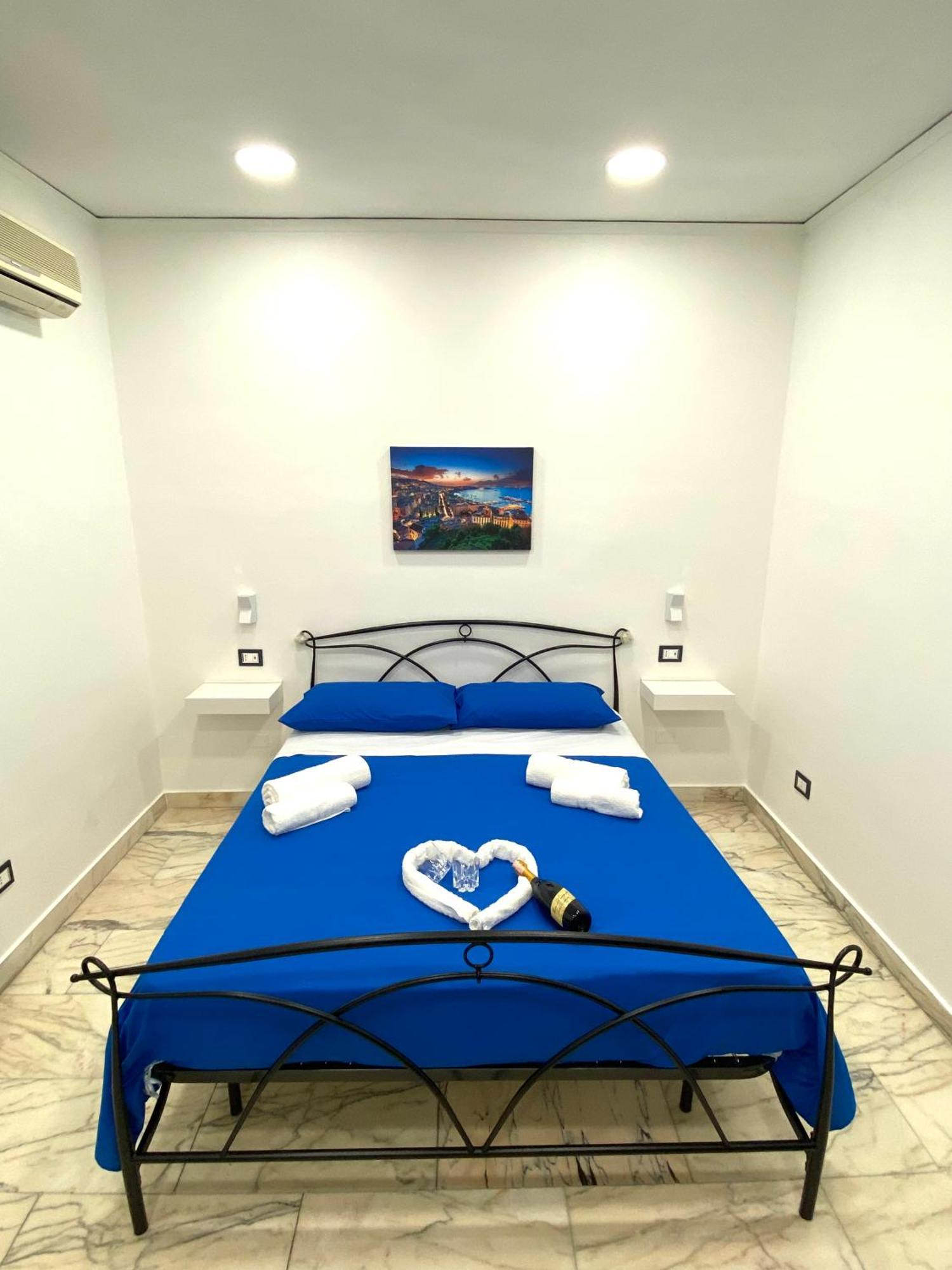 Castellano Apartment Naples Luaran gambar