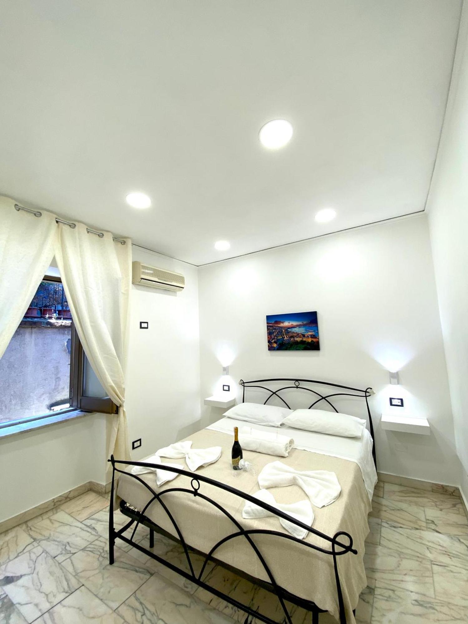 Castellano Apartment Naples Luaran gambar